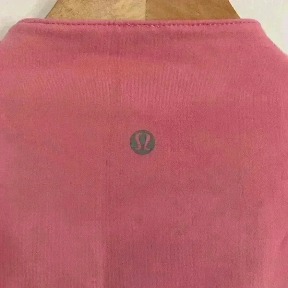 Lululemon Surpus V neck Athletic Top with Built in Bra Size 2 - Picture 7 of 8